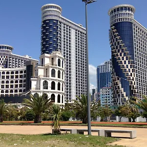 Apart Orbi Sea Towers דירה